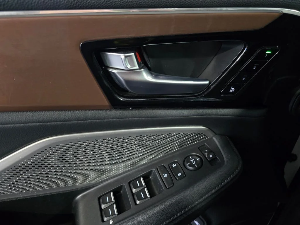 Used 2022  Acura 3.5L image 13