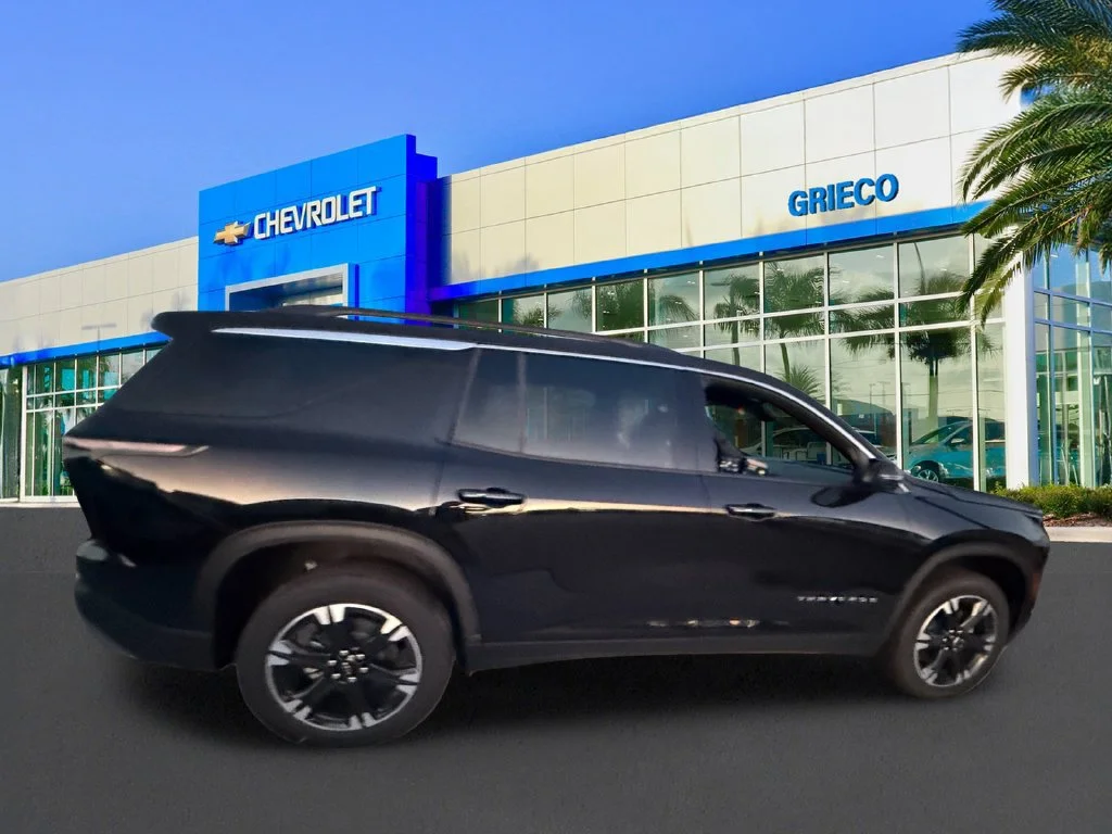 2027 Chevrolet Traverse LT - Photo 8