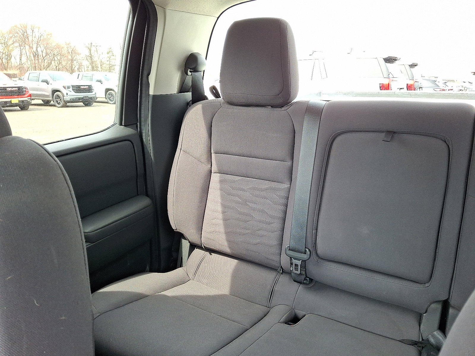 2022 Nissan Frontier S - Photo 14
