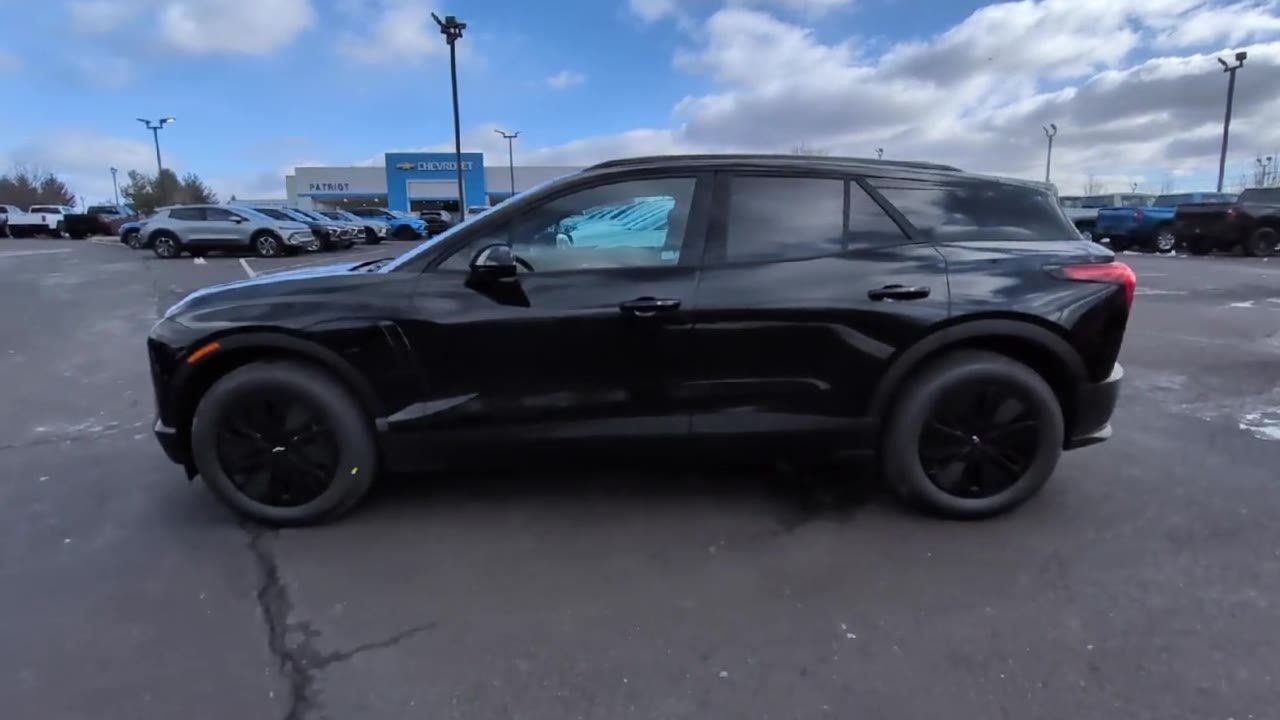 New 2026 Black Chevrolet LT image 40