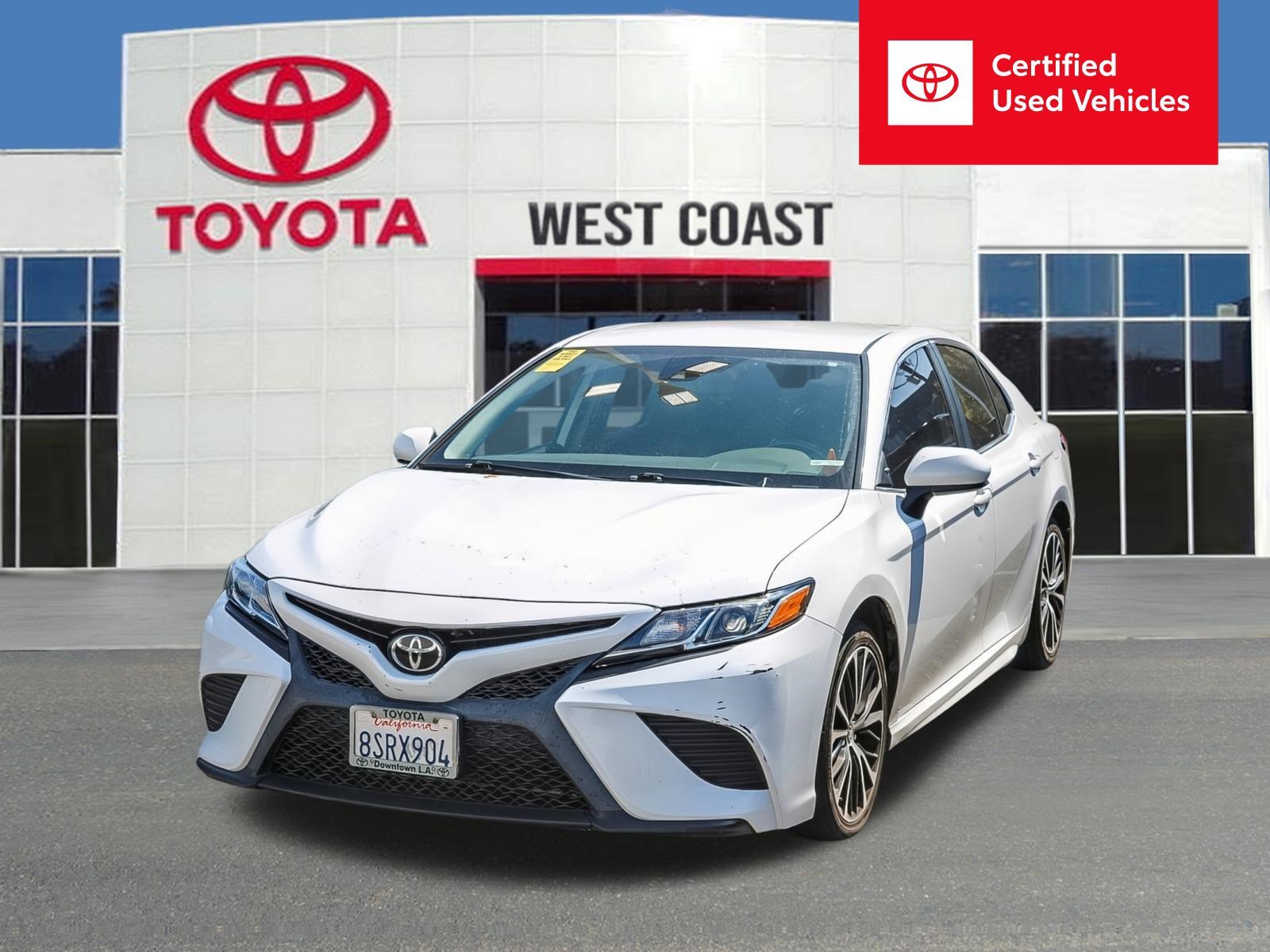 Certified Used 2020 Super White Toyota SE image 1