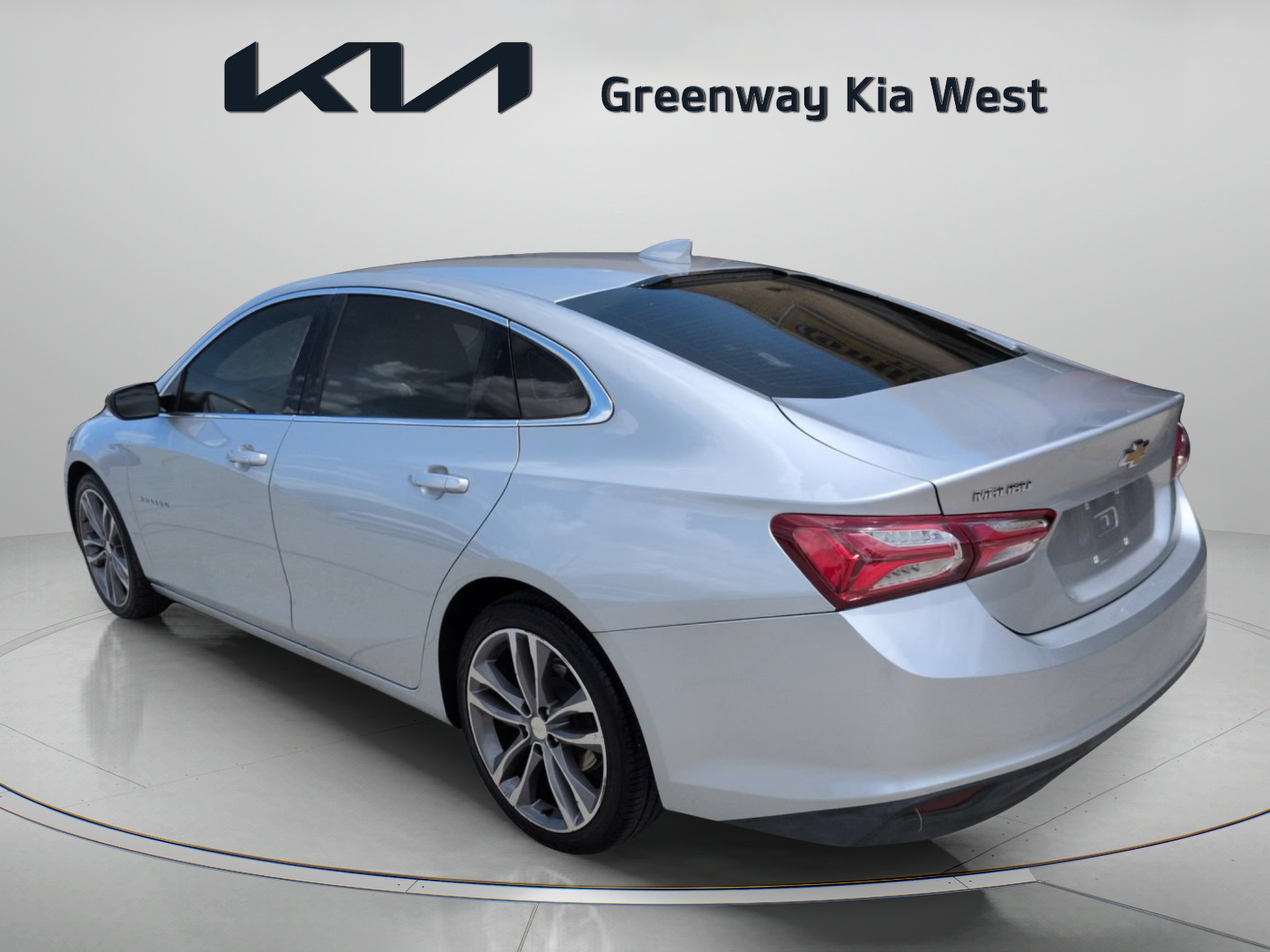 Used 2021 Silver Ice Metallic Chevrolet LT image 6