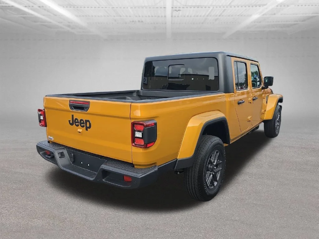 New 2026 Goldilocks Exterior Paint Jeep Sport S image 6