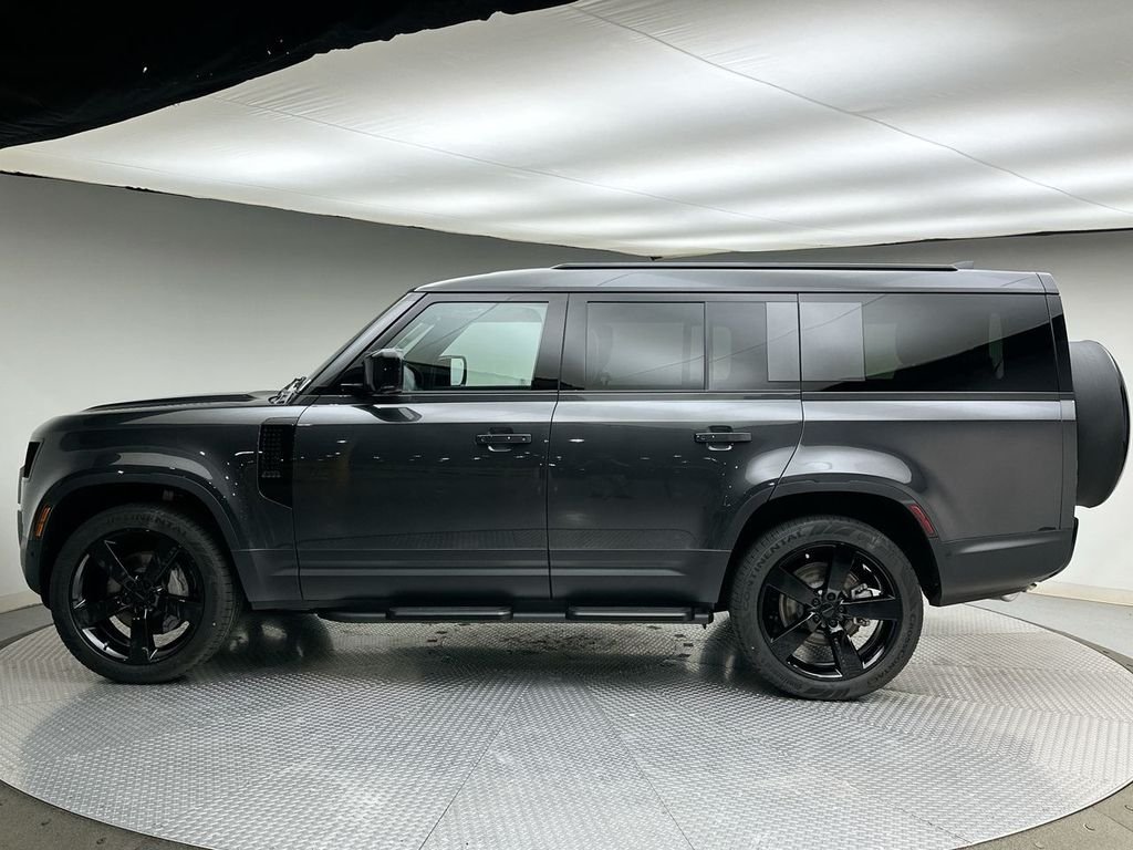 New 2026 Carpathian Grey Land Rover S image 2