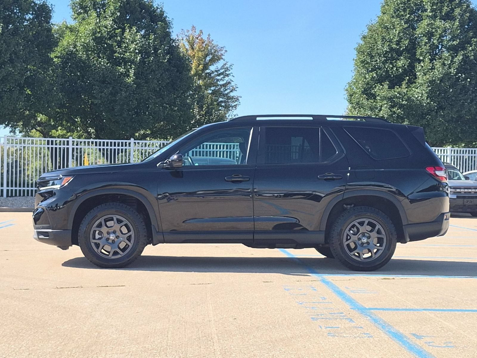 2025 Honda Pilot TrailSport - Photo 9