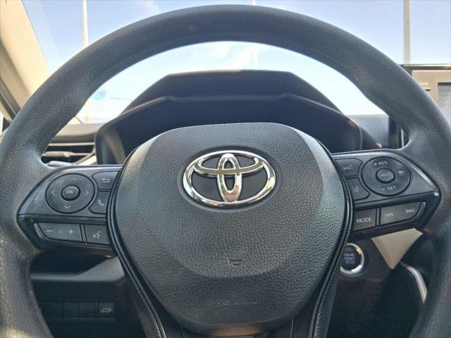 Certified Used 2020 SILVER SKY METALLIC Toyota  image 23