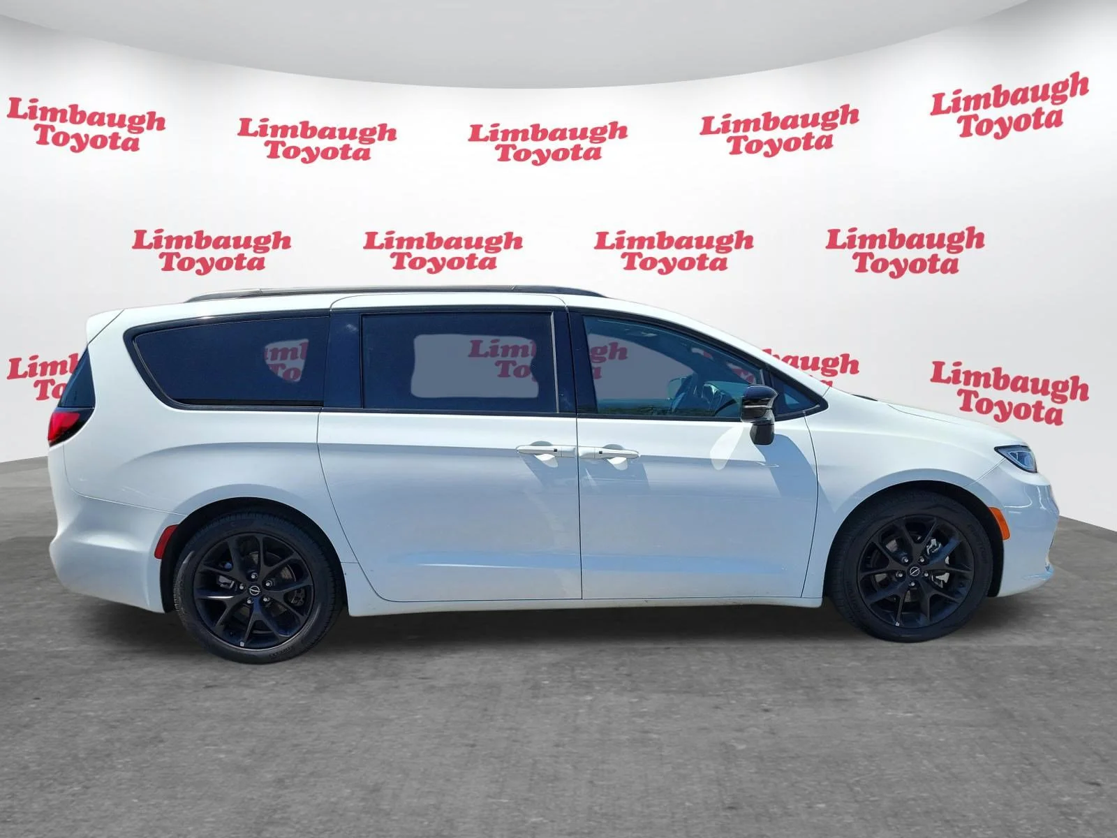 2025 Chrysler Pacifica Limited - Photo 27