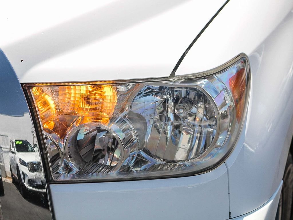 Used 2012 White Toyota Grade image 4