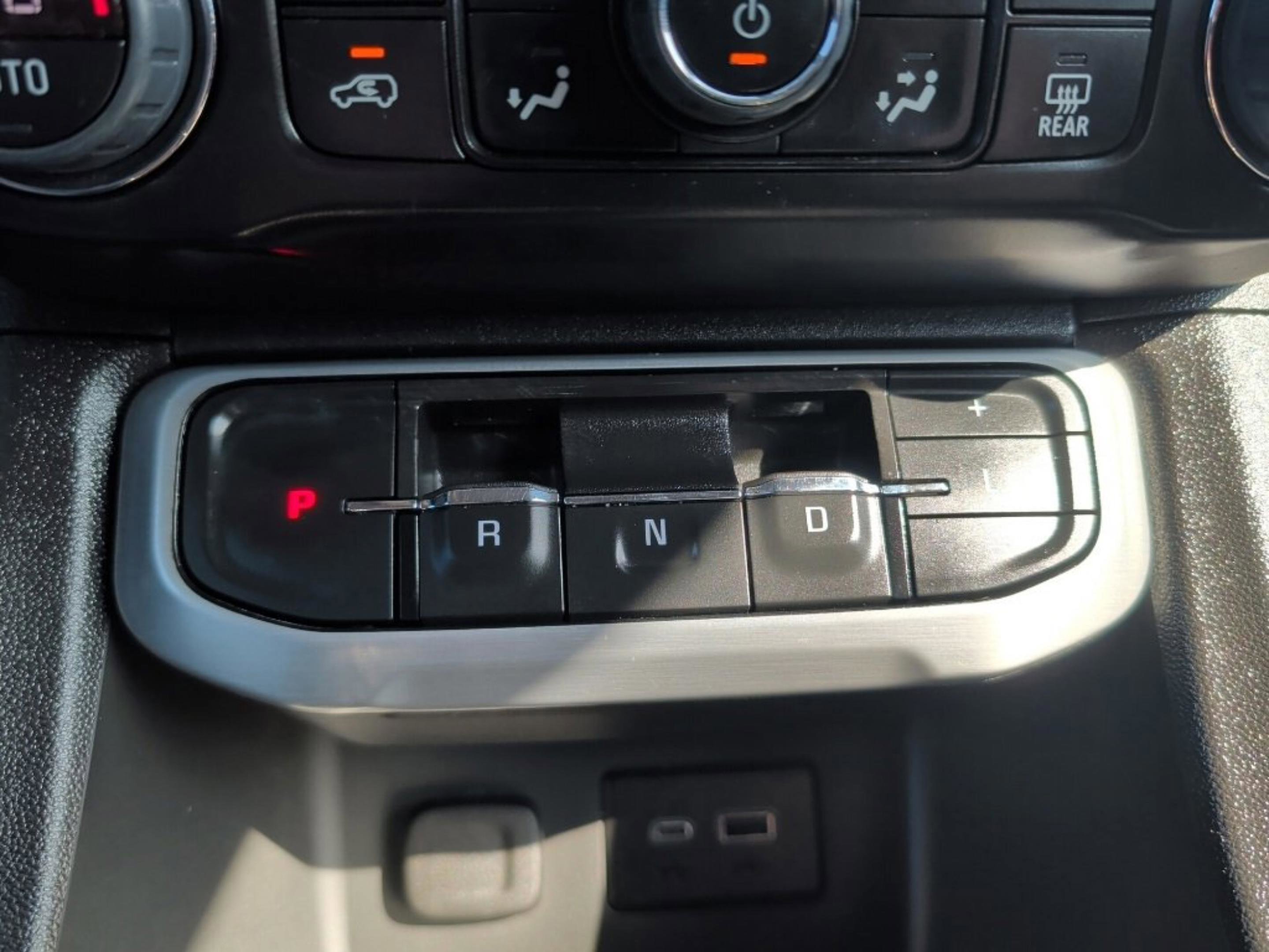 2023 GMC Acadia SLE - Photo 27