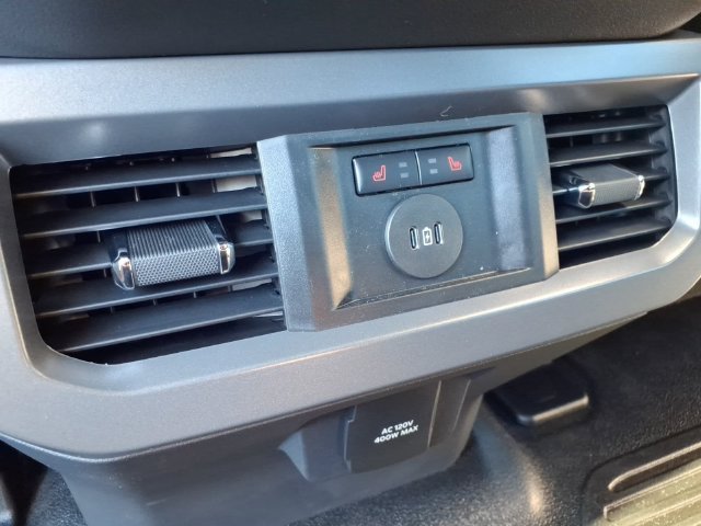 New 2027 Glacier Gray Metallic Tri-Coat Ford F-250® Lariat® image 11