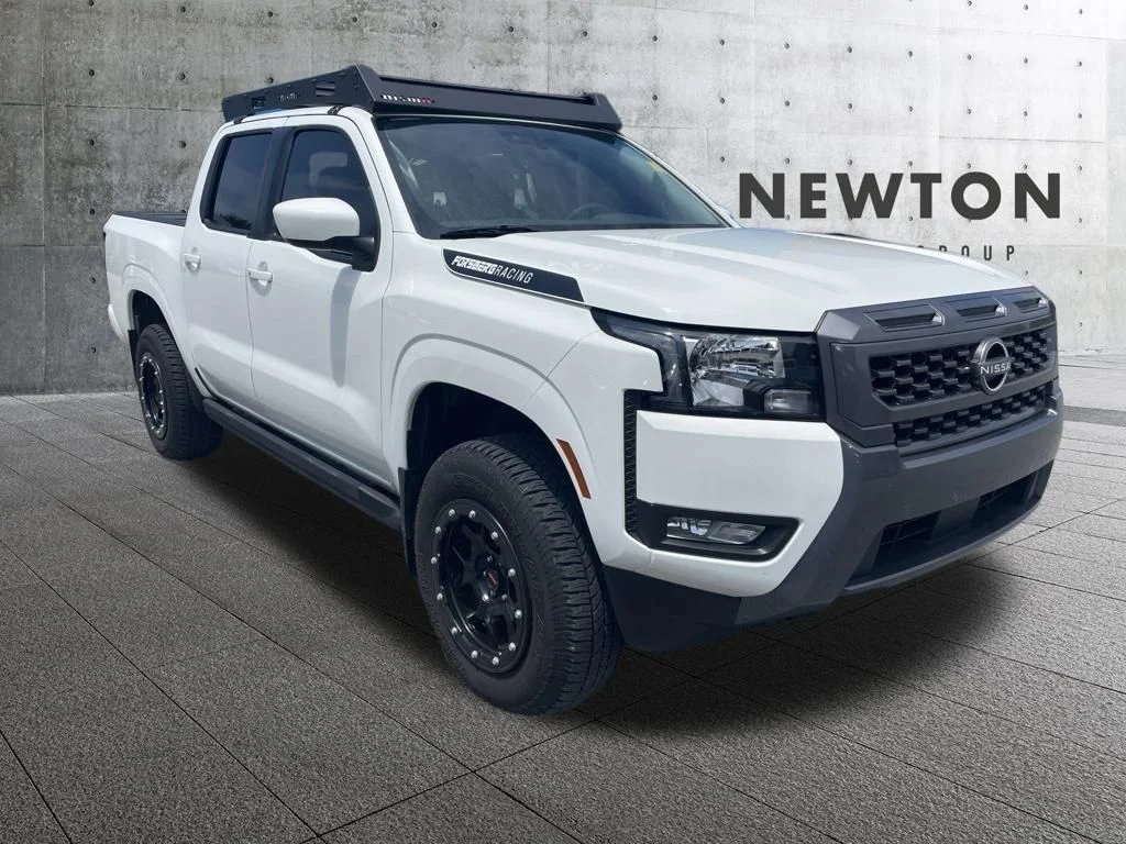 Used 2025 White Nissan SV image 1