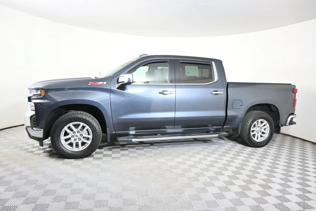 Used 2020 Chevrolet Silverado 1500 LTZ with VIN 3GCUYGEDXLG320165 for sale in Forest Lake, Minnesota