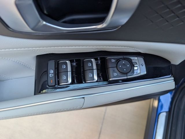 Used 2023 Blue Kia SX image 21