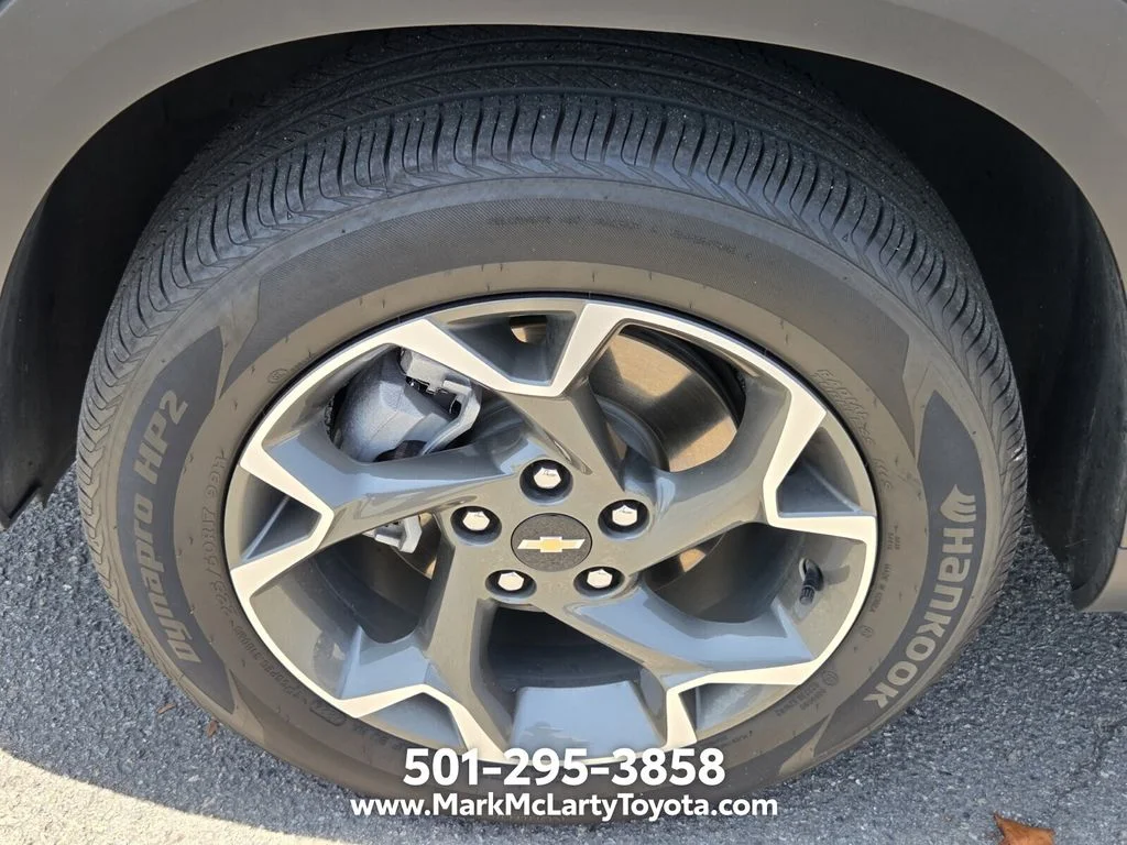 Used 2025 Black Chevrolet LT image 16