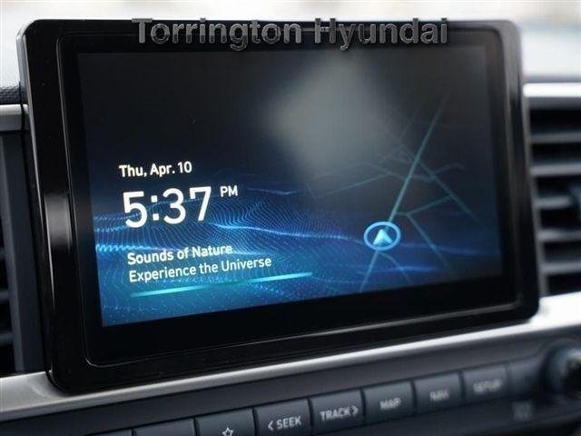 2025 Hyundai Venue Limited - Photo 10