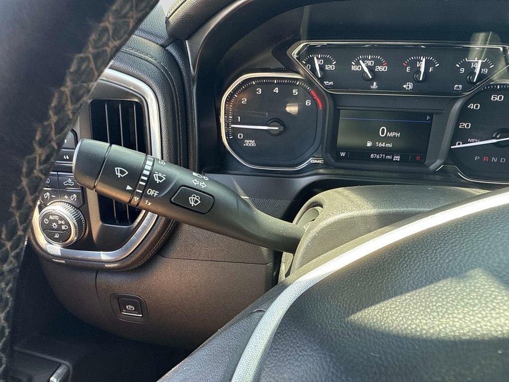 Used 2021 Red GMC SLT image 31