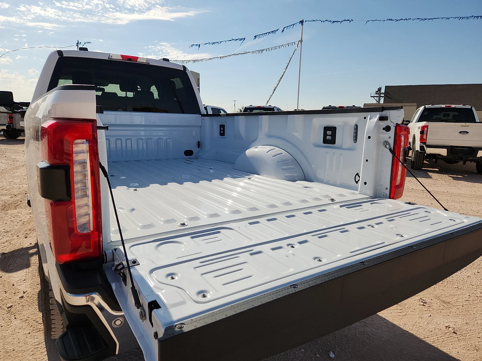 New 2026 Oxford White Ford Lariat image 12