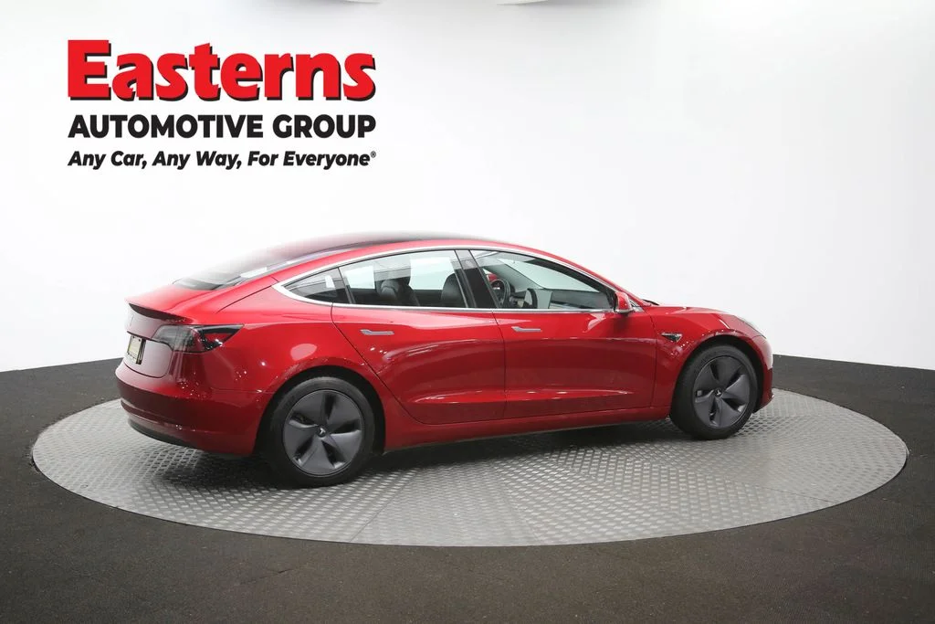Used 2018 Red Tesla Long Range image 37