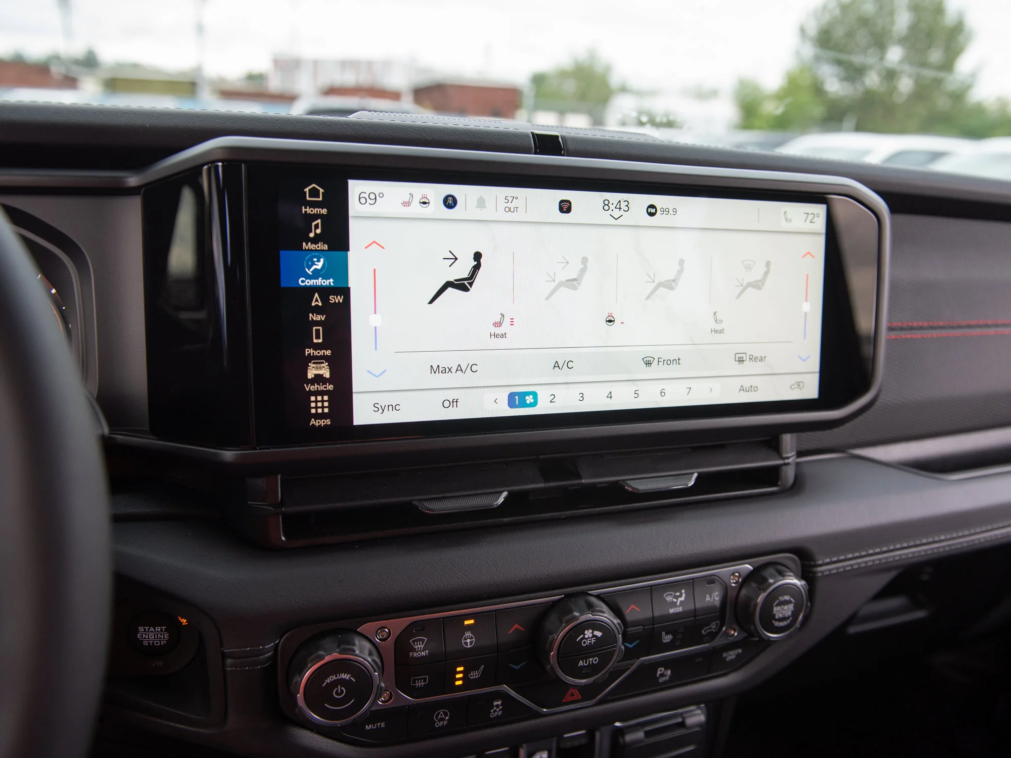 New 2026 reign Jeep Rubicon X* 6-Spd Manual image 16