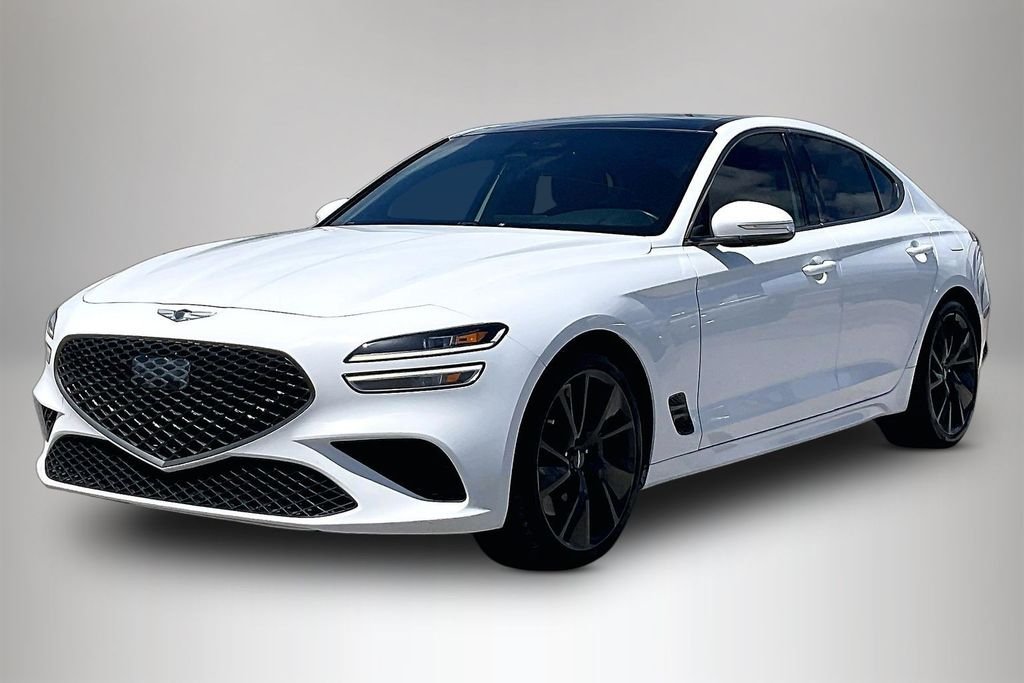 Used 2023 White Genesis 3.3T image 2