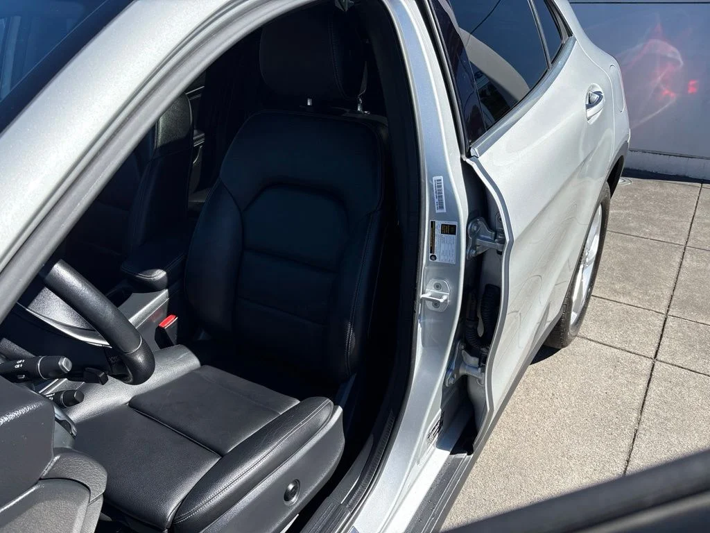 Used 2018 Silver Mercedes-Benz GLA 250 image 12