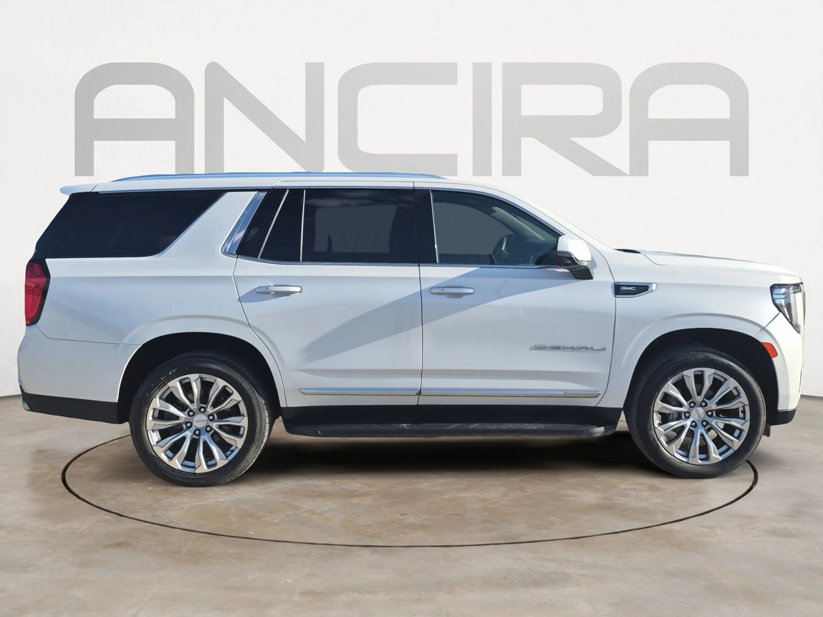 Used 2023 White Frost Tricoat GMC Denali image 11