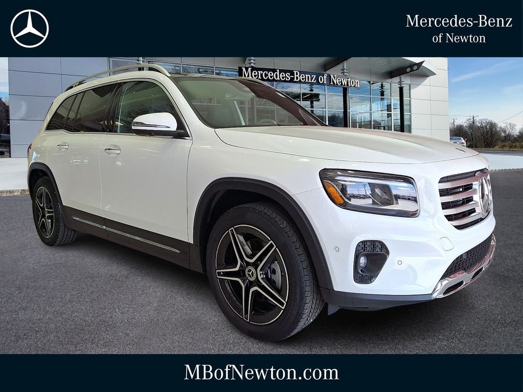 2026 Mercedes-Benz GLB GLB 250 4MATIC's photo