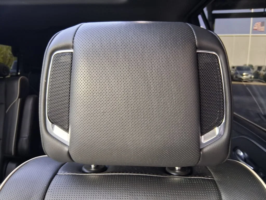 Used 2021 BLACK RAVEN Cadillac Sport image 20