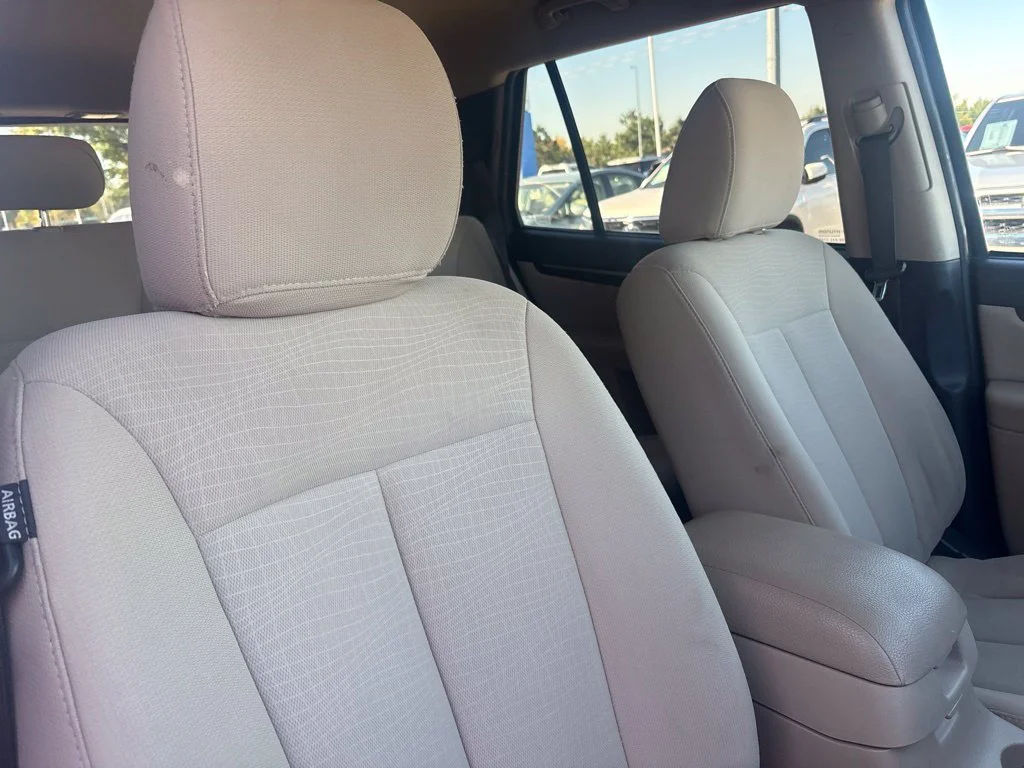 Used 2012 Blue Hyundai GLS image 22