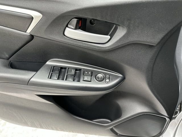 Used 2018 Silver Honda EX-L image 13