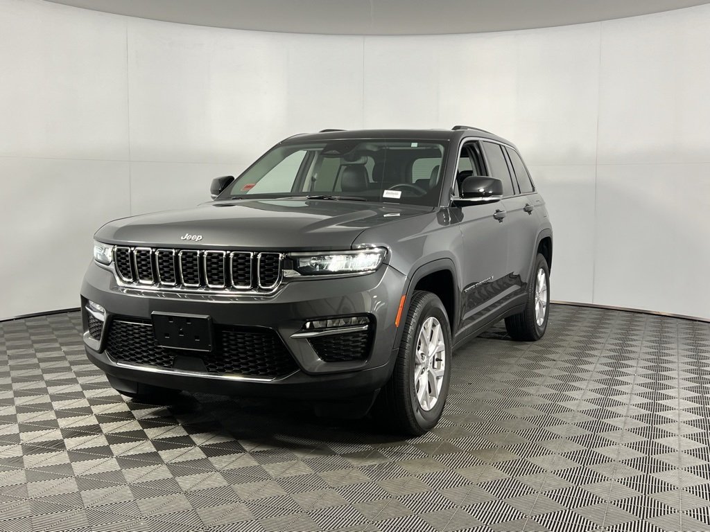 2022 Jeep Grand Cherokee Limited photo 2