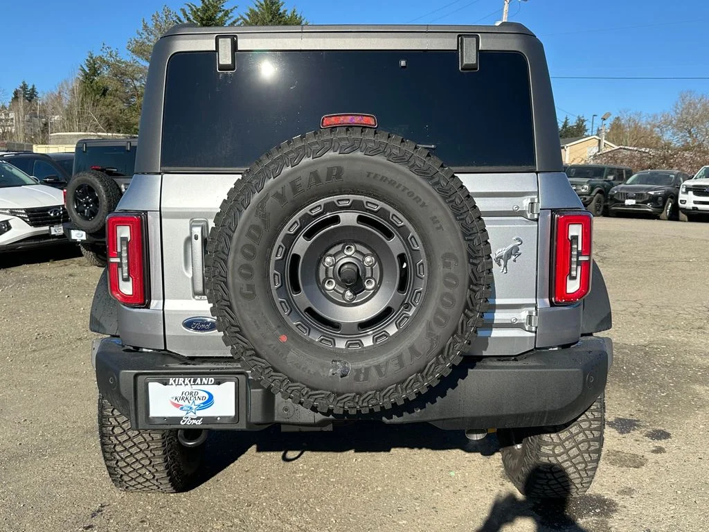 New 2024 Iconic Silver Metallic Ford Outer Banks® image 6