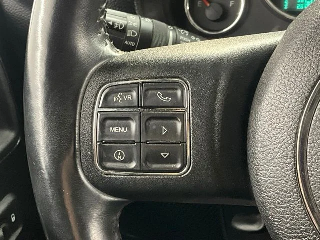 Used 2014 Gray Jeep Unlimited Sahara image 18