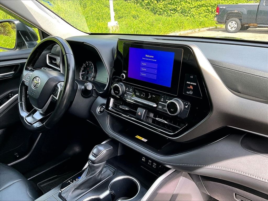 Used 2023 Black Toyota XLE image 14