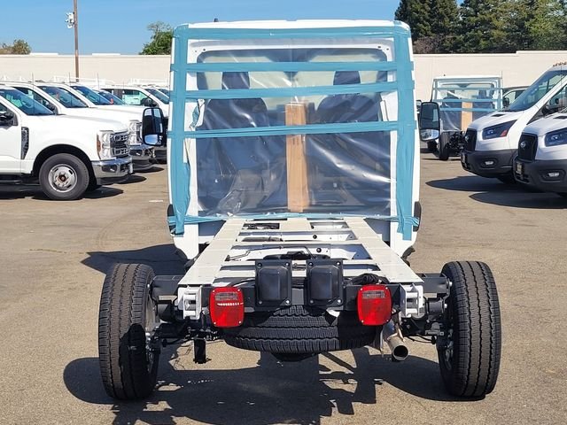 New 2025 Oxford White Ford Cutaway image 5