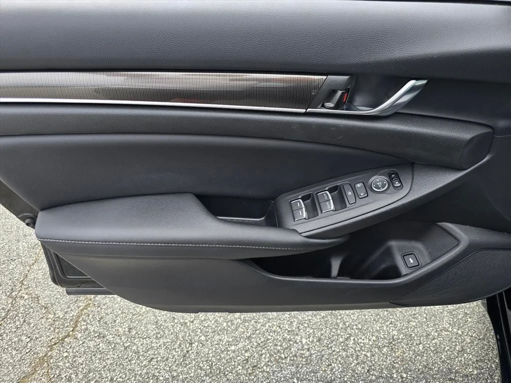Used 2021 Black Honda Sport image 9