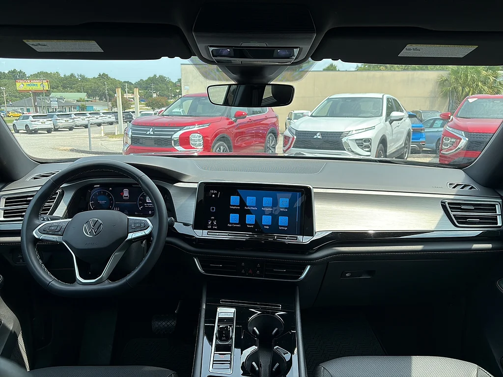 Certified Used 2024 Deep Black Pearl Volkswagen 2.0T SE w/Technology 4MOTION image 21