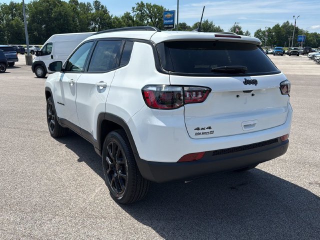 New 2026 Bright White Clear-Coat Exterior Paint Jeep Latitude image 14