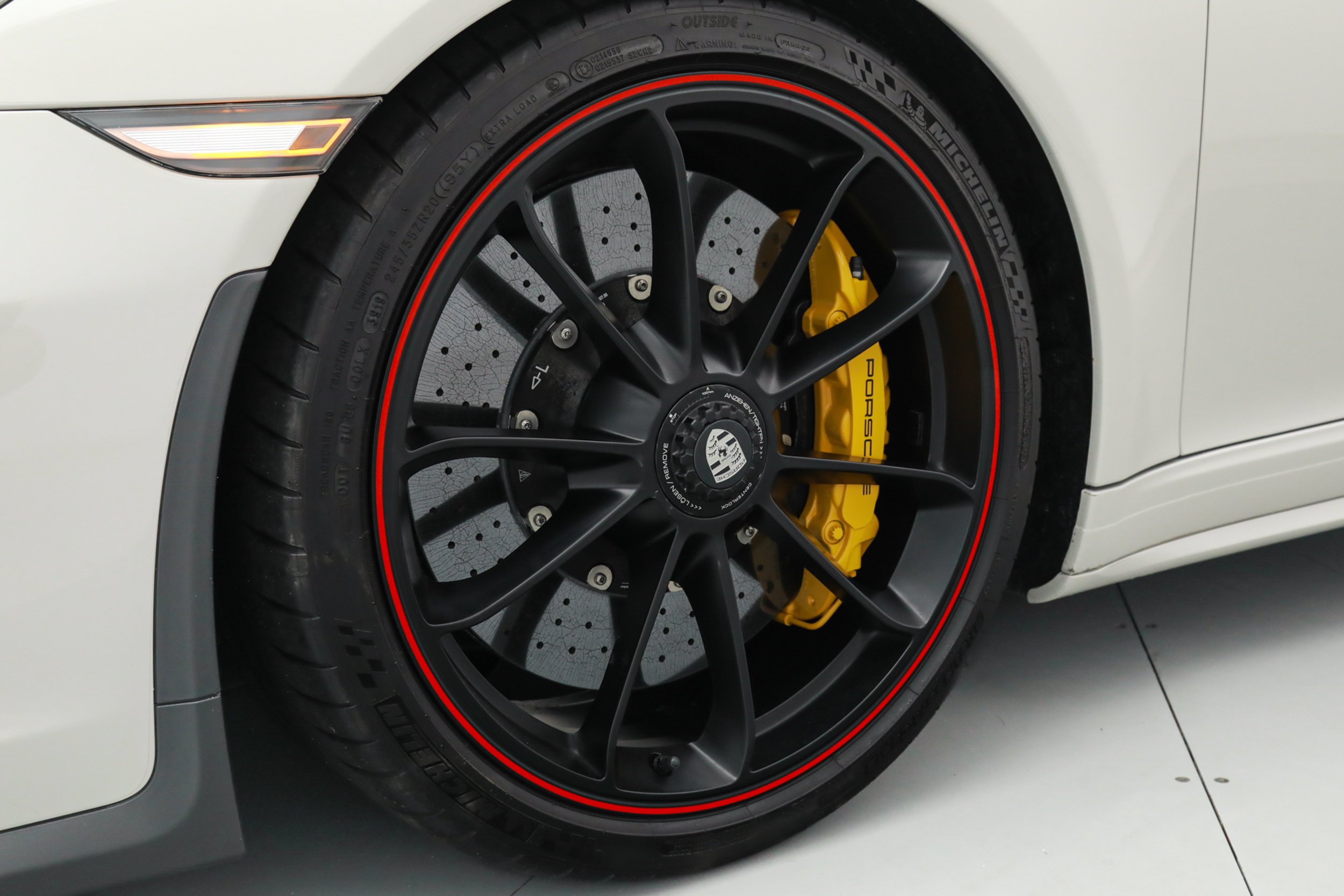 Used 2019 Chalk Porsche Speedster image 13