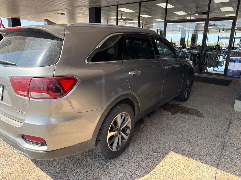 Used 2019 Silver Kia EX image 3