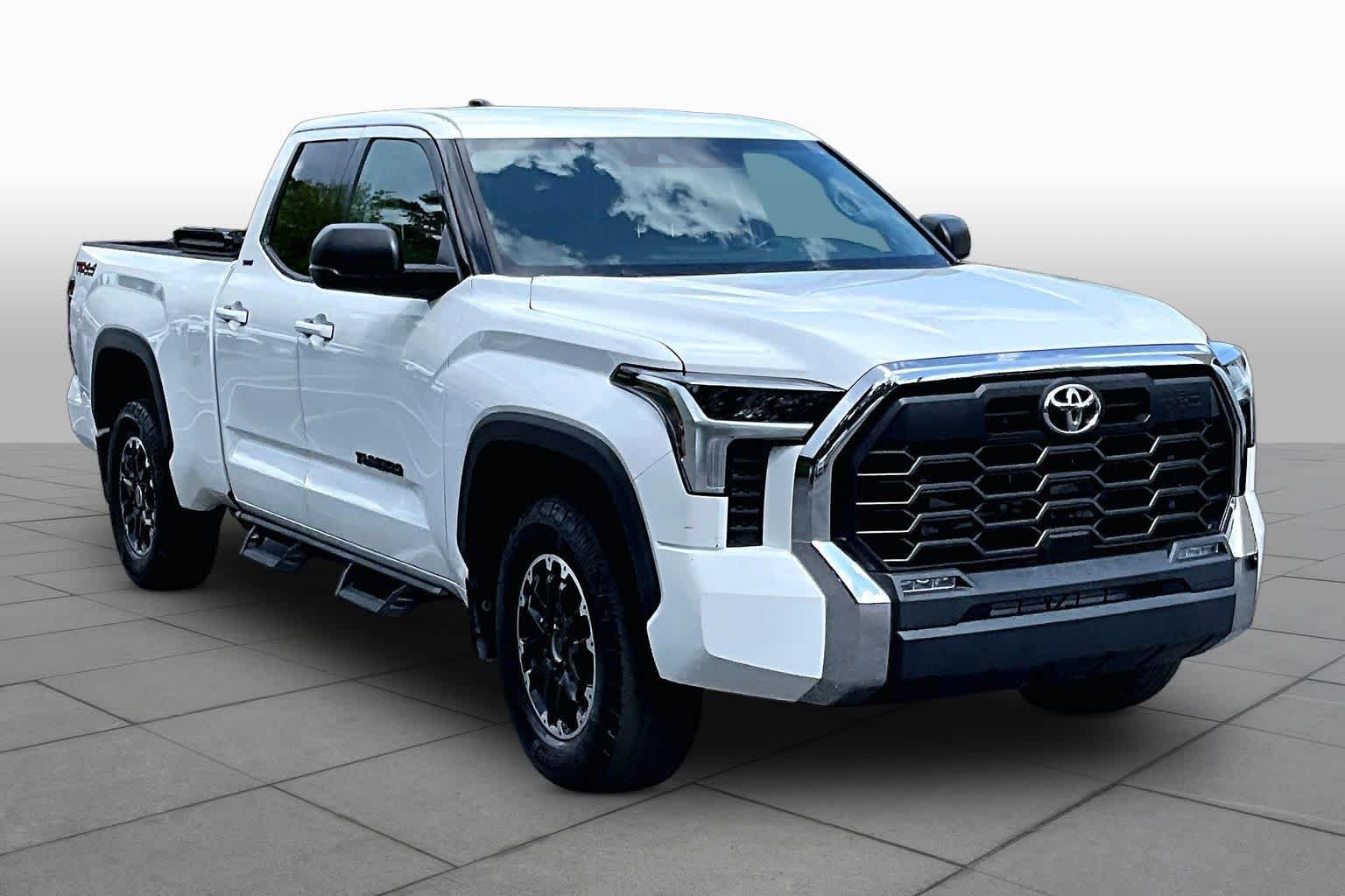 Used 2023 Ice Cap Toyota SR5 image 3
