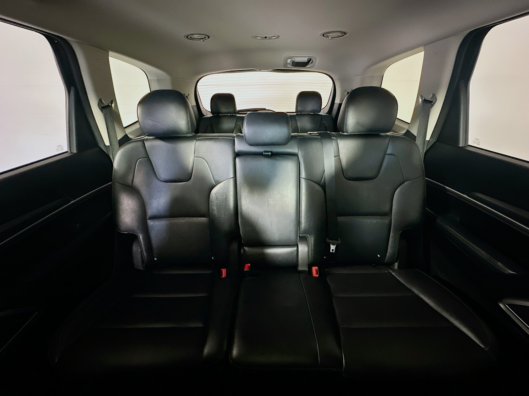 Used 2022 Gravity Grey Kia LX image 30
