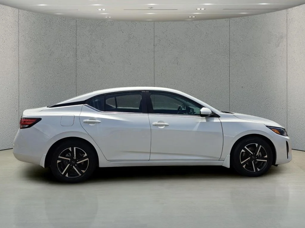 Used 2024 White Nissan SV image 4