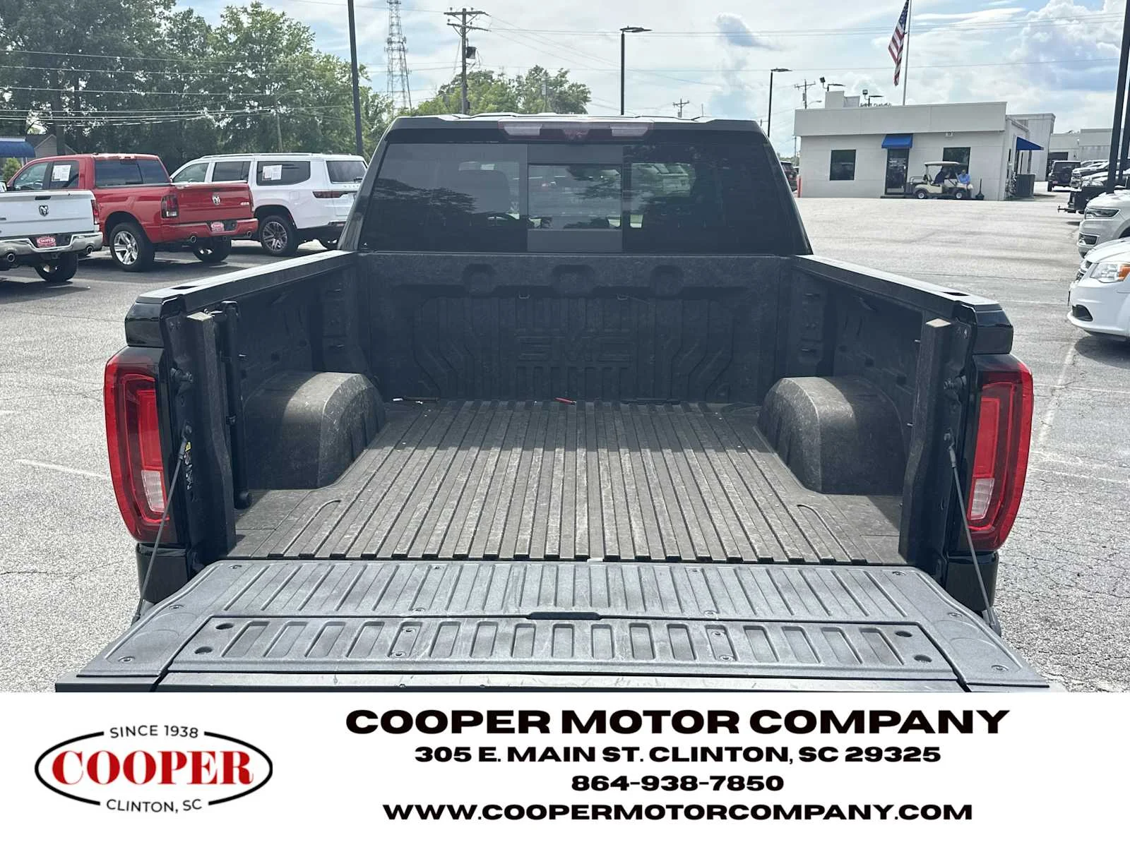 Used 2022 Onyx Black GMC AT4 image 18