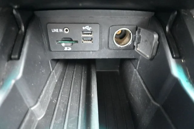 Used 2014 Black Ford Limited image 30