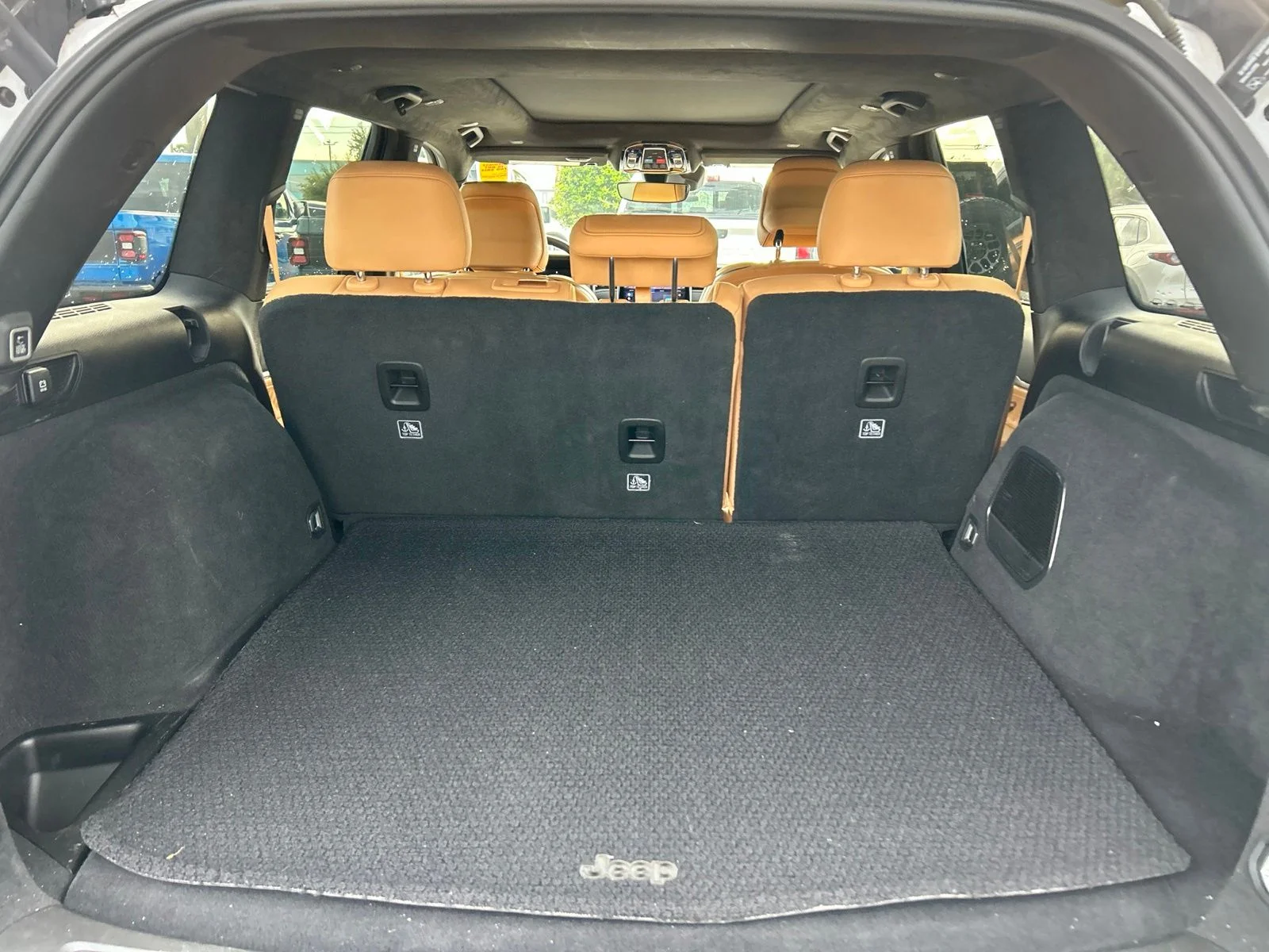 Used 2022 Bright White Clearcoat Jeep Summit Reserve image 39