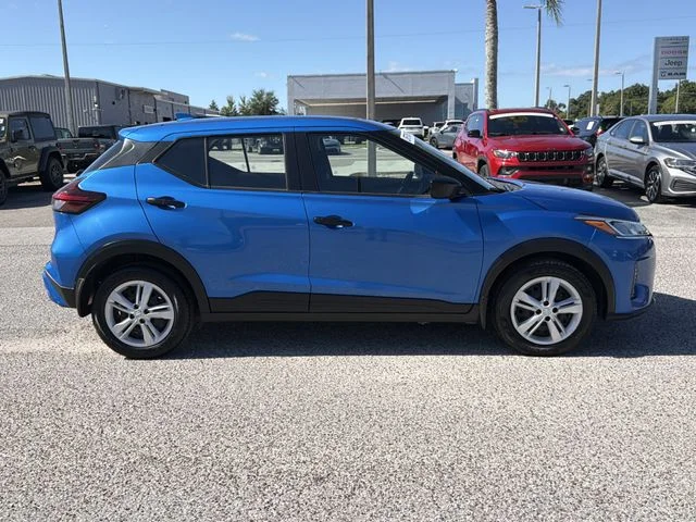 Used 2024 Blue Nissan S image 3