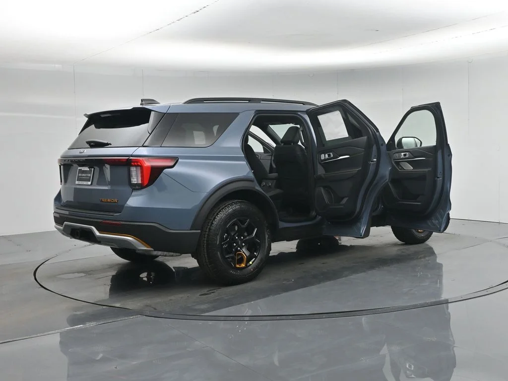 New 2026 Vapor Blue Metallic Ford Tremor image 31