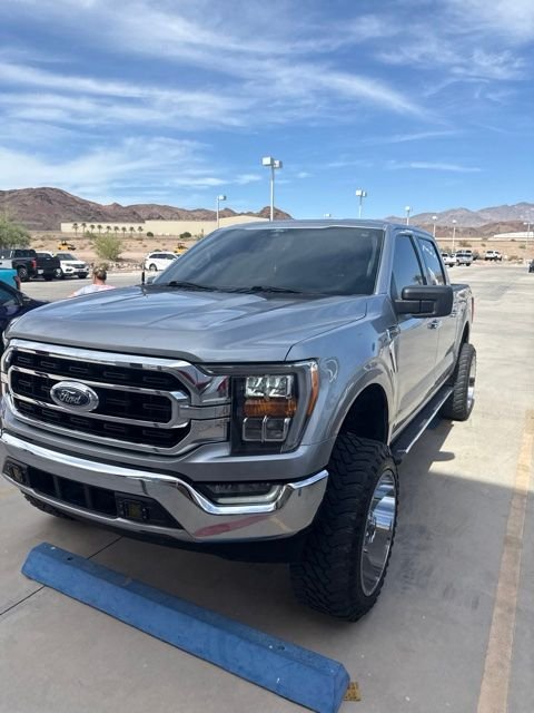 Used 2021 Silver Ford XLT image 2