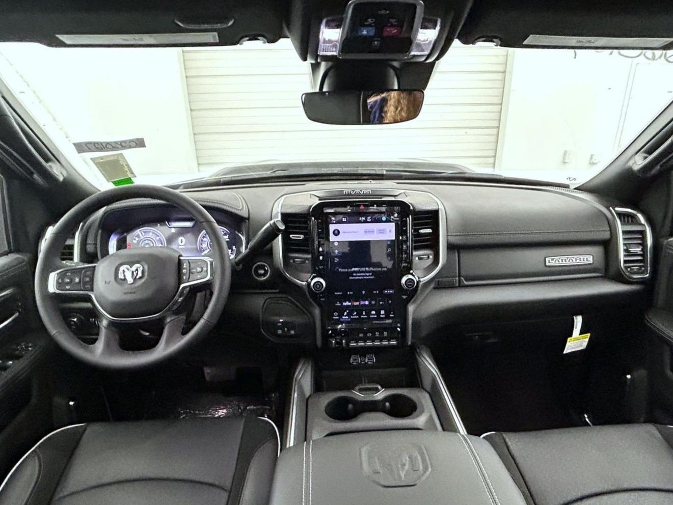 New 2026 Diamond Black Crystal Pearl-Coat Exterior Paint RAM Laramie image 13